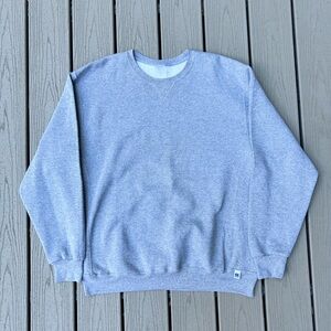Russell athletics men’s grey sweatshirt